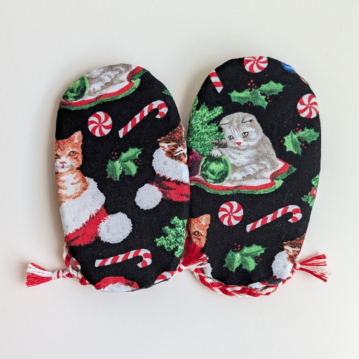 Festive Footsies - Cats with Candy