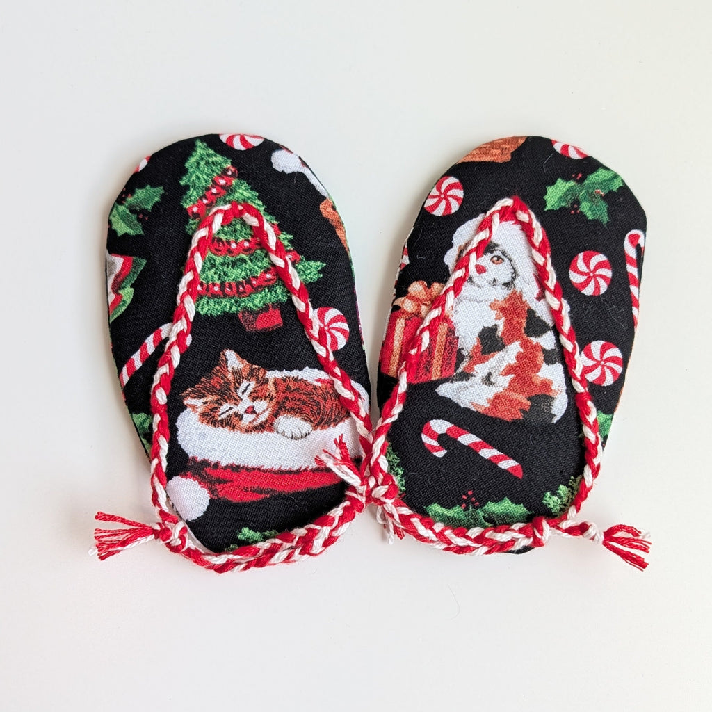 Festive Footsies - Cats with Candy