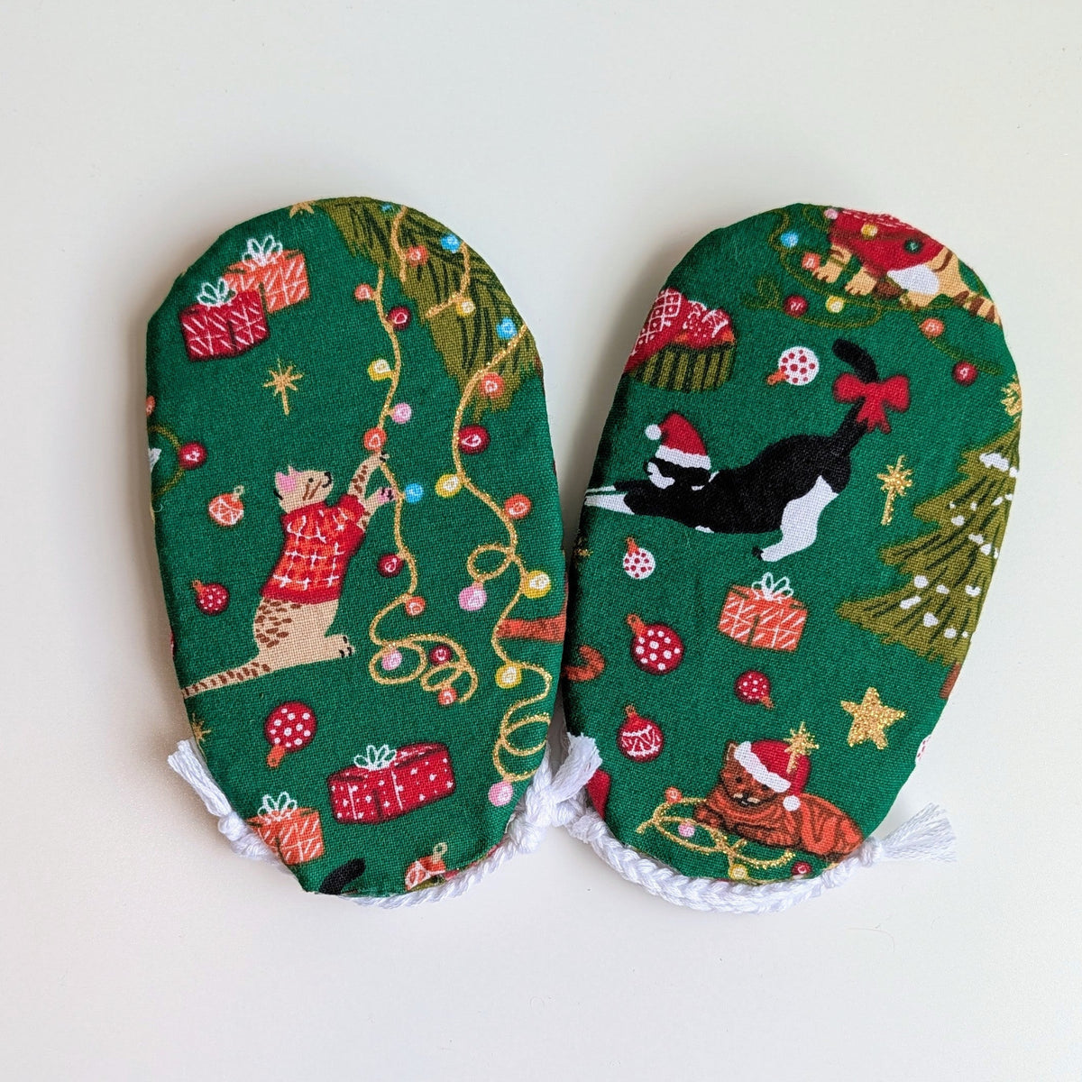 Festive Footsies - Cats with Trees